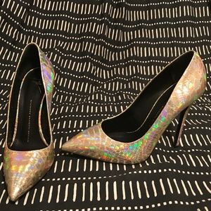BRAND NEW GIUSEPPE ZANOTTI METALLIC EMBOSSED PUMPS